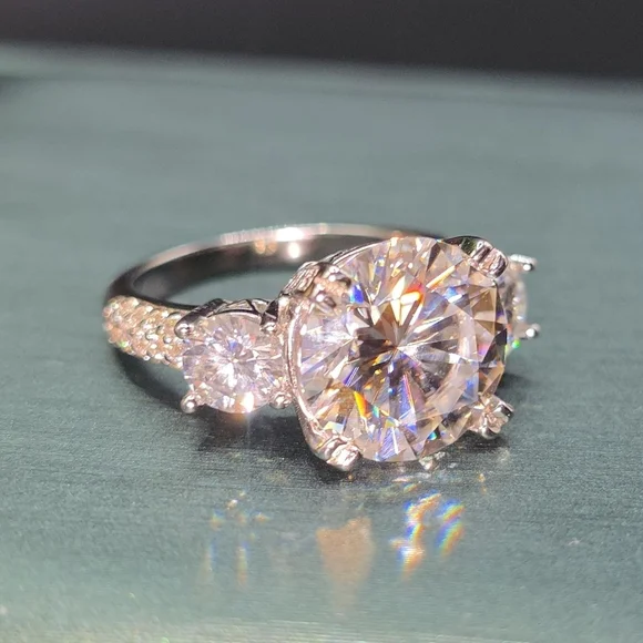 5ct Moissanite 3-Stone Ring – Size 6 (S925 Solid Silver) - Picture 7 of 15